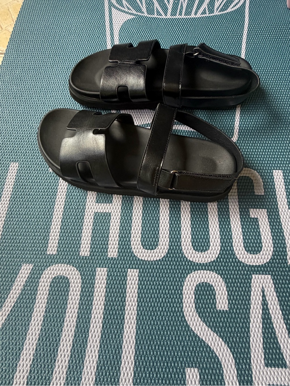 Black Leather Fisherman Sandals – Women's 9.5 | Buckle Strap Flat Sandals